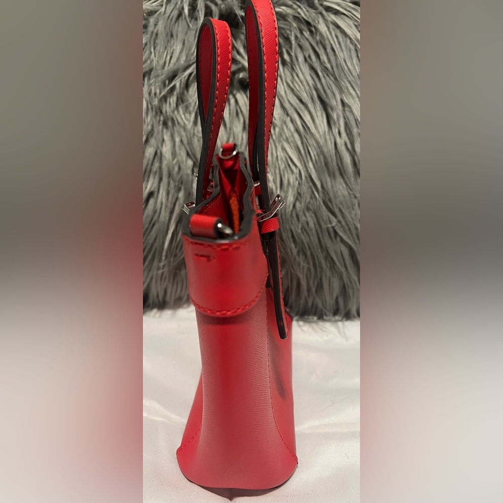 🩷♥️🩷 Mini Guess Crossbody/Handbag ♥️🩷♥️ - Picture 4 of 11